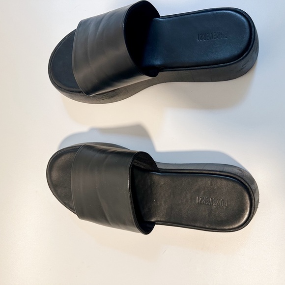 Platform sandals Women’s size 6.5 Forever 21 Black slides - Picture 5 of 8